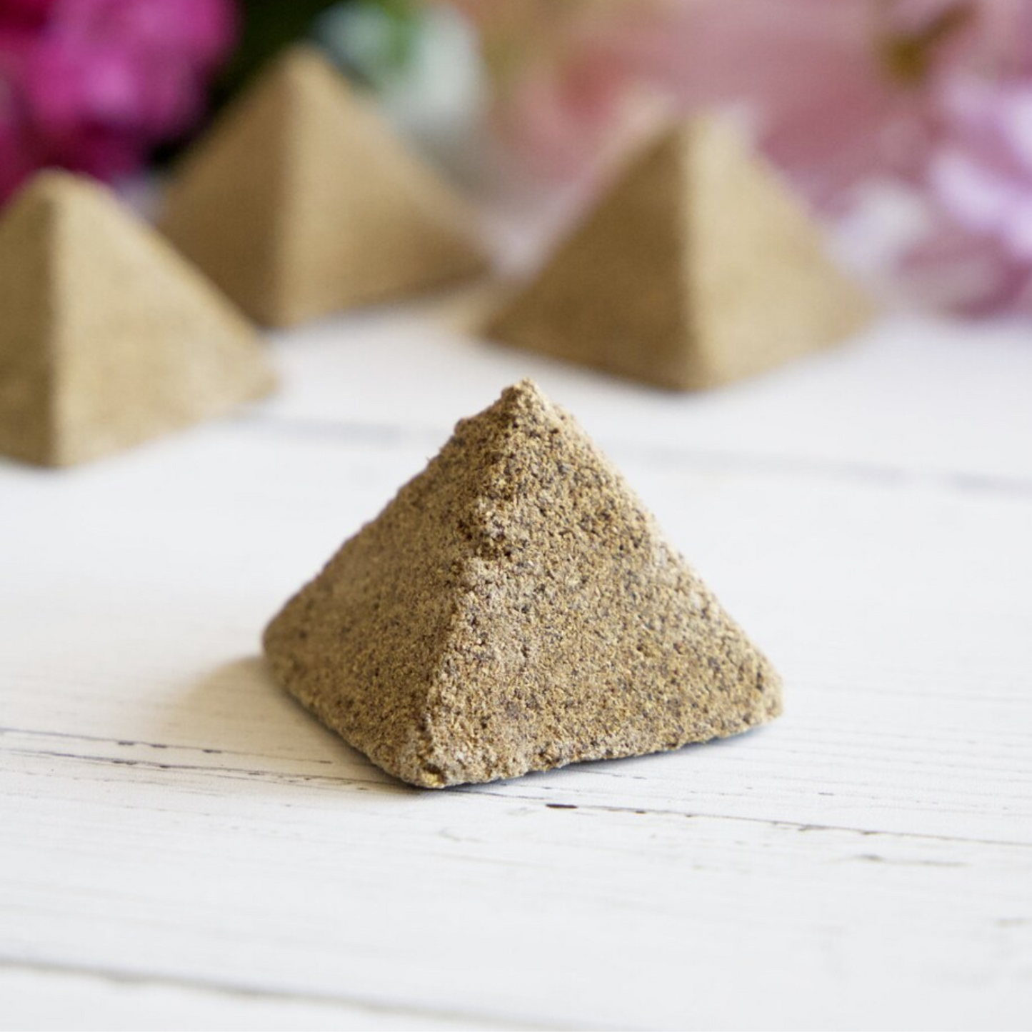 Palo Santo Pyramid - Pack of 4